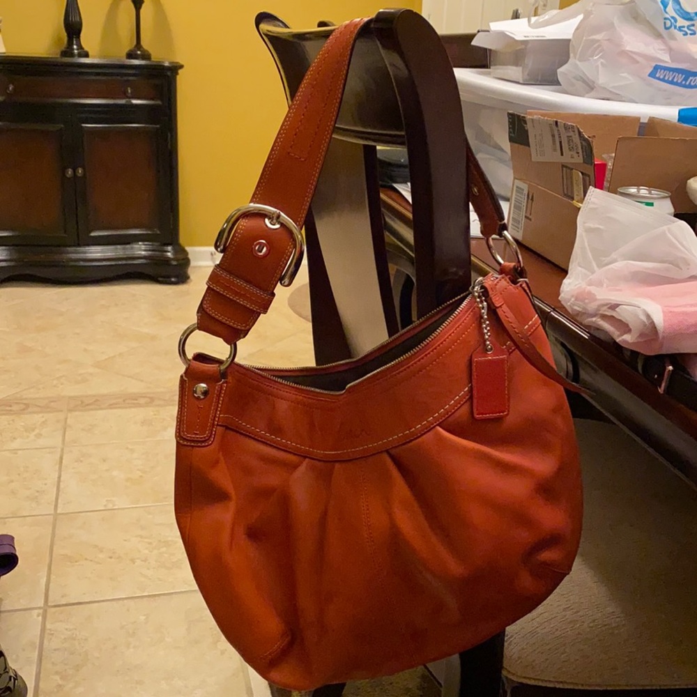 Large Burnt Orange Coach Hobo Bag (N)